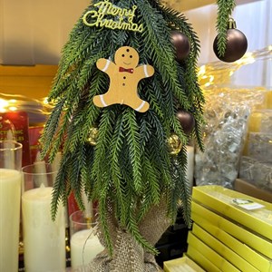 Новогодние товары оптом и в розницу - лучший выбор для праздников!