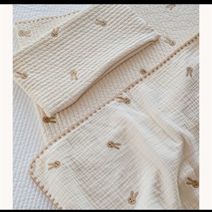 Получили детские комплект на манеж В комплекте простынь