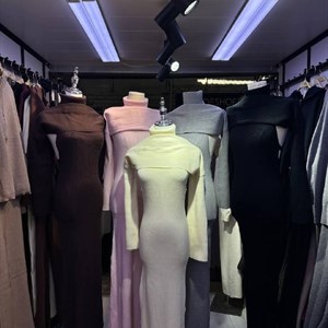 Модные расцветки женской одежды — Aika Collection