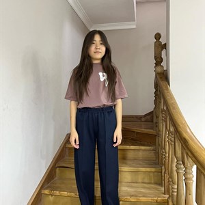 В наличии школьные брюки  Размеры 36 38 40 42 44 Ткань