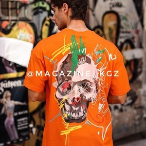 Здравствуйте Вы можете заказать у нас уличную одежду