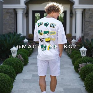 Здравствуйте Вы можете заказать у нас уличную одежду