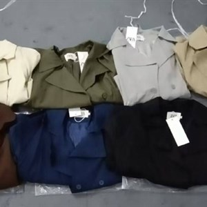 Модные женские тренчи размера S–M — стильная верхняя одежда