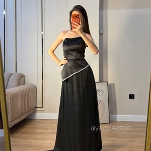 Женственное платье со стразами 42–44 размера — 4 цвета, новинка