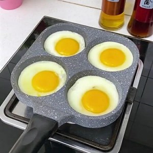 У нас в наличии TE CAMbIE СКОВОРОДОЧКИ С 4 ЧАШАМИ