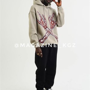 Здравствуйте Вы можете заказать у нас уличную одежду