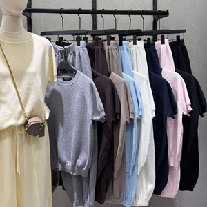 Новая коллекция женской одежды KAPSULA BRAND на рынке Дордой