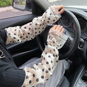 НАРУКАВНИКИ В АССОРТИМЕНТЕ РАСЦВЕТКИ В КАРУСЕЛИ  