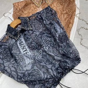 Женская одежда KAPSULA BRAND на рынке Дордой — Бишкек