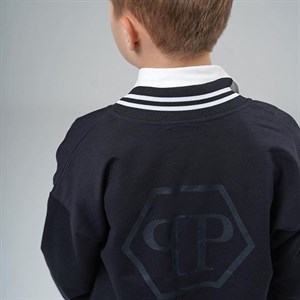 Незаменимая вещь в школьный период Бомберы в строгом