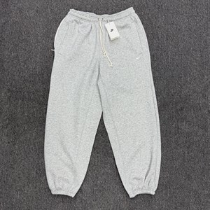 Модные широкие штаны Nike – идеальный выбор для осени!