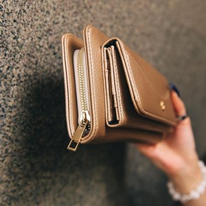 Всегда сложно выбрать кошелёк ведь в нем мы храним