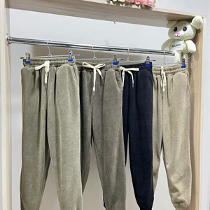 в наличии трико  Размеры 36 38 40 42 44 Ткань вильвет