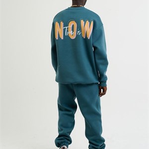 Здравствуйте Вы можете заказать у нас уличную одежду