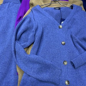 New collection Брючки и кардиган Брючки 6200 сом Кардиган