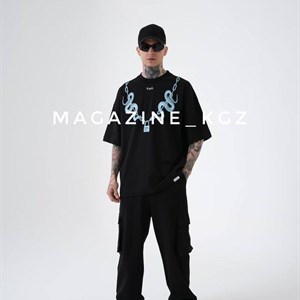 Здравствуйте Вы можете заказать у нас уличную одежду