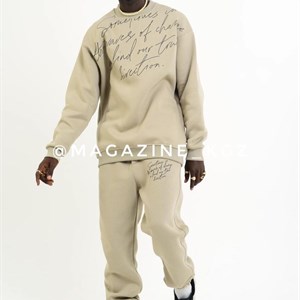 Здравствуйте Вы можете заказать у нас уличную одежду