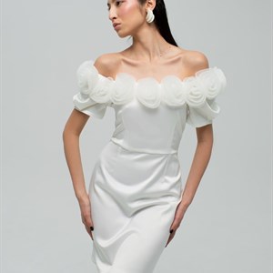 Изысканная романтика в каждом движении – Белое платье от SilkCollection