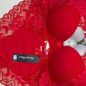 Качественная чашка C - идеальный выбор для вашего гардероба