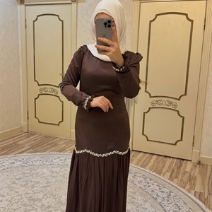 Элегантные платья комбинированного дизайна из шелка и шифона