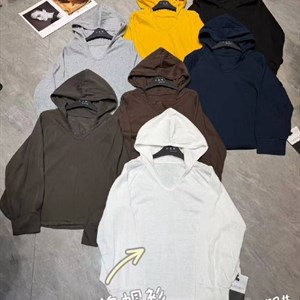 Лонгслив с капюшоном — универсальный размер по цене 850