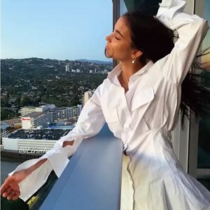 стильное платье рубашка с отложным воротником и длинным