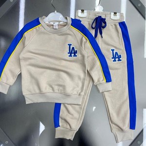 ОПТОВАЯ ЦЕНА 1000 сомов размеры с 2 7лет в линейке