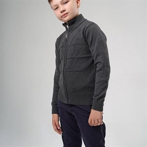 Школьные кофты для мальчиков 2022 года вы подберете