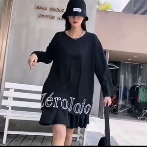 Модель 8987 Трикотажное платье офисной длины с яркой