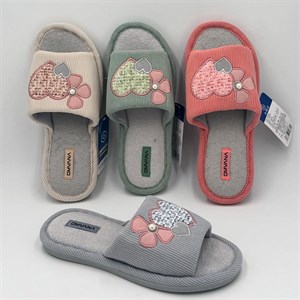 Оптовая продажа тапочек, шлепок и сланцев - доставка по всем регионам СНГ