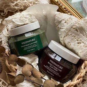 Глина в составе маски активно выводит токсины и избыток