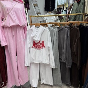 Велюровый женский костюм-двойка Juicy оптом — стандарт, Китай