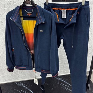 Новый костюм из микровельвета – актуальная покупка для стильных мужчин!