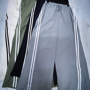 New collection Брючки   Цена 5200 сом Мы одеваем Вас