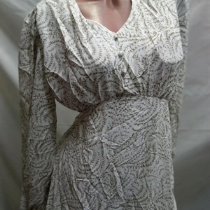 В наличии Цена 1400сом В трёх расцветках Размер стандарт