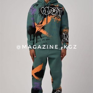 Здравствуйте Вы можете заказать у нас уличную одежду