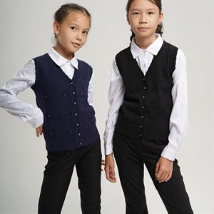 Стильные и модные школьные жилеты для девочек и подростков