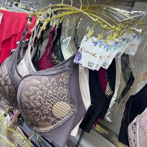 Кыргызстан Бишкек Рынок Кербен Дордой Нижнее белье