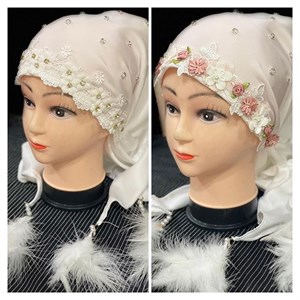 Выпустили супер удобные косынки с перьями для наших