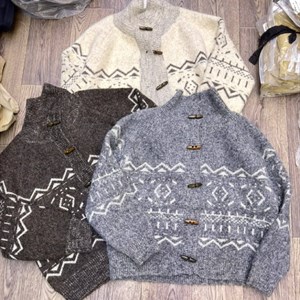 Теплые женские кардиганы стандартного размера — новая коллекция