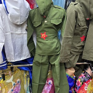 Военные костюмы 26 32размер 550сом 5 9лет 600сом