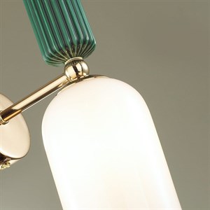 В наличии бра 2500с